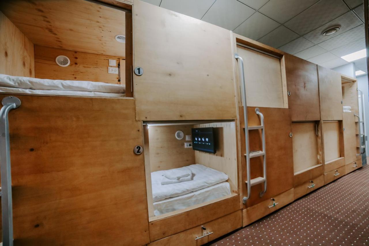 Capsule Hotel Oš Esterno foto